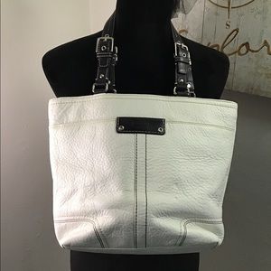 Coach leather shoulder bag